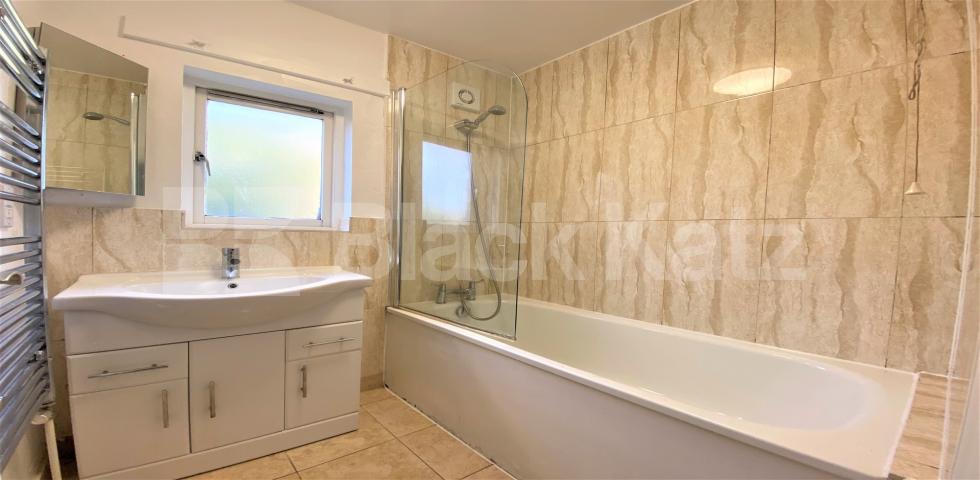 			2 Bedroom, 1 bath, 1 reception Apartment			 Gifford Street N1, Caledonian road / Kings cross